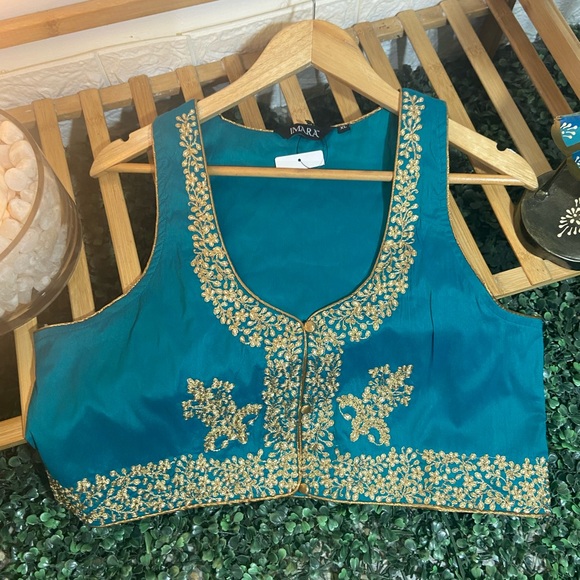 IMARA EMBROIDERED BLOUSE. Size- XL - Picture 4 of 10